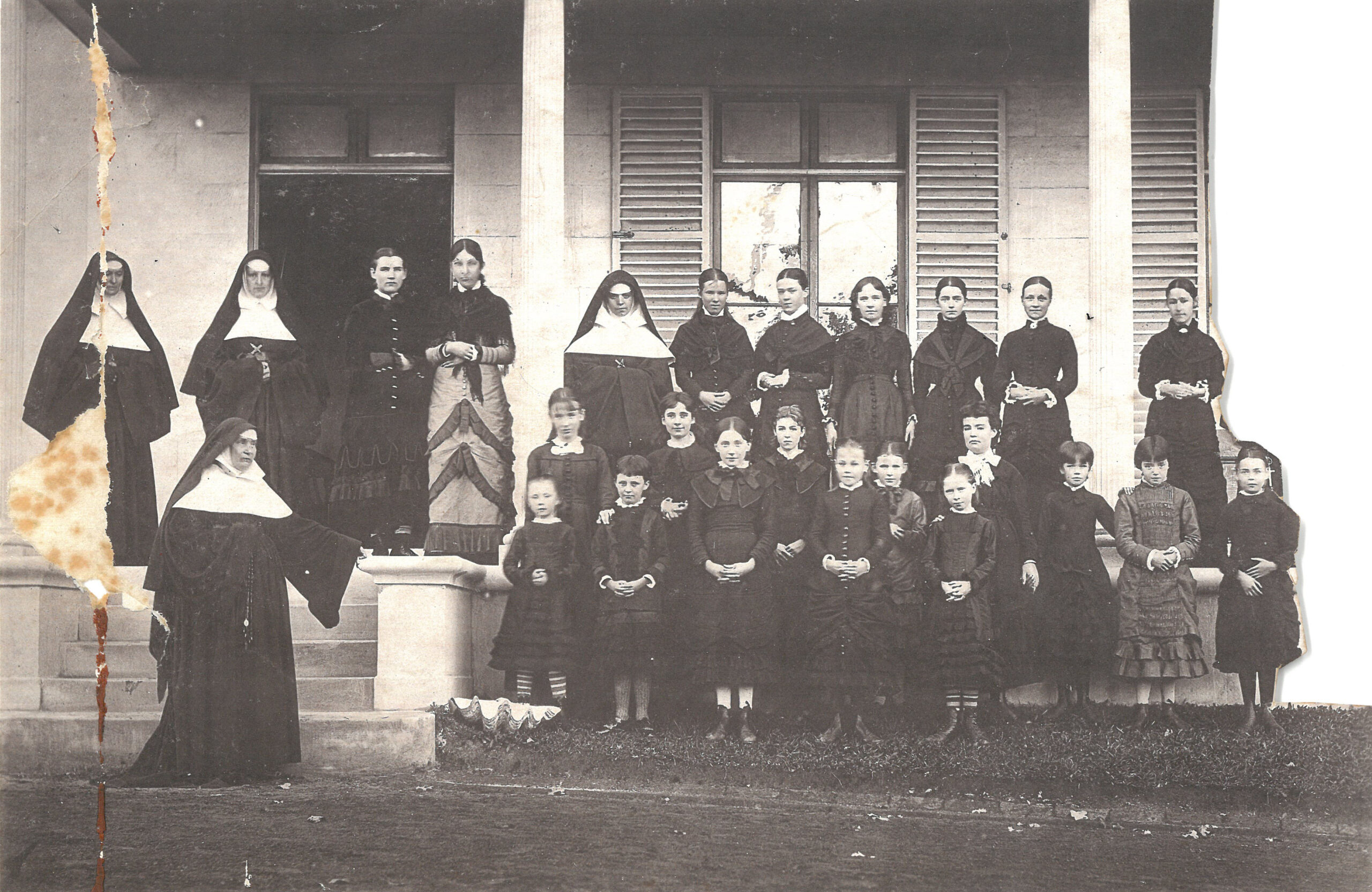 MSAMC_1879_MotherMIgnatiusMcQuoinAndTheFirst3PostulantsAndFirstBoarders